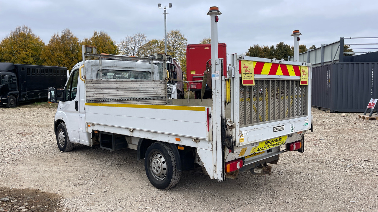 Fiat Ducato 35 2.3 MULTIJET 130PS - Caja abierta furgoneta: foto 3 Fiat Ducato 35 2.3 MULTIJET 130PS - Caja abierta furgoneta: foto 3