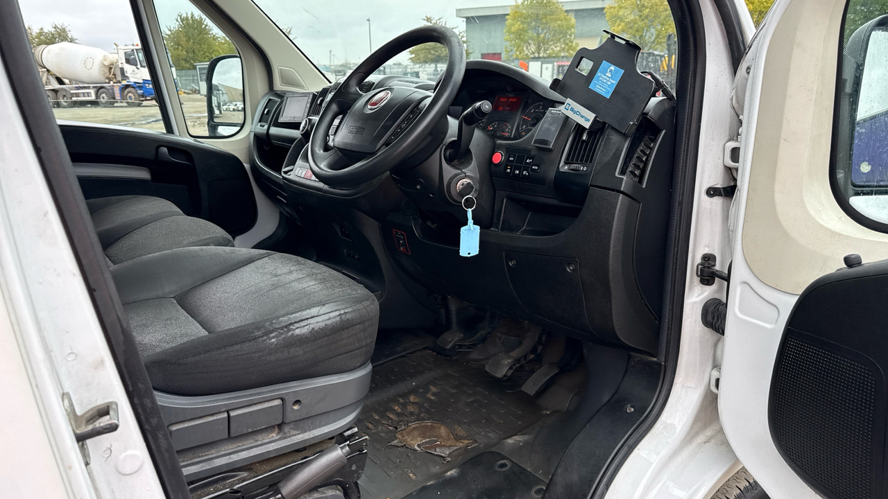 Fiat Ducato 35 2.3 Multijet 140PS - Caja abierta furgoneta: foto 5 Fiat Ducato 35 2.3 Multijet 140PS - Caja abierta furgoneta: foto 5