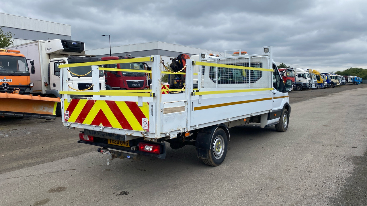 Ford Transit 350 2.0 ECOBLUE 130PS - Caja abierta furgoneta: foto 4 Ford Transit 350 2.0 ECOBLUE 130PS - Caja abierta furgoneta: foto 4