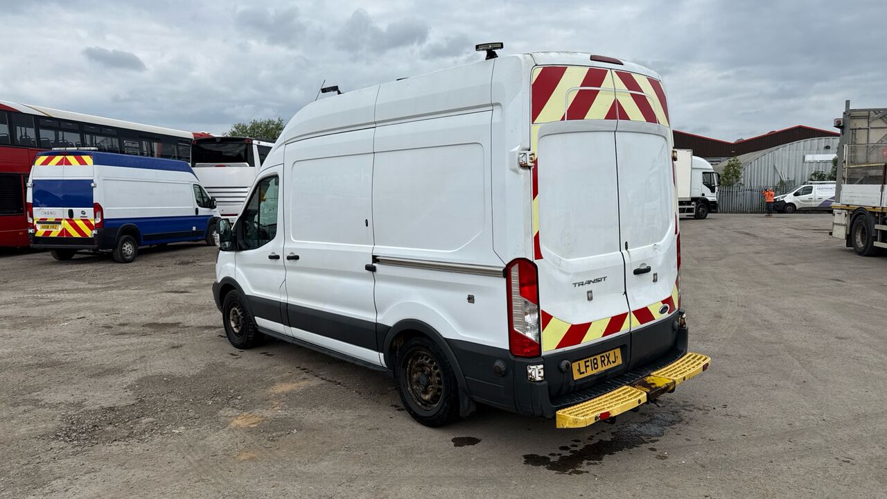 Ford Transit 350 2.0 TDCI 130PS - Furgón: foto 4 Ford Transit 350 2.0 TDCI 130PS - Furgón: foto 4