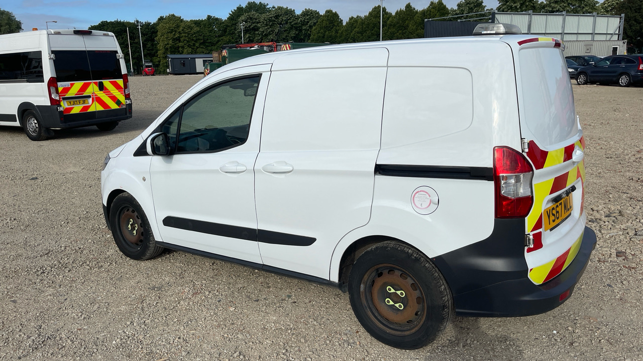 Ford Transit Courier 1.5 TDCI 95PS - Furgoneta pequeña: foto 3 Ford Transit Courier 1.5 TDCI 95PS - Furgoneta pequeña: foto 3