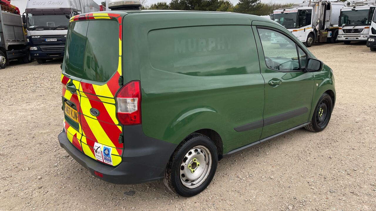 Ford Transit Courier 1.5 TDCI - Furgoneta pequeña: foto 4 Ford Transit Courier 1.5 TDCI - Furgoneta pequeña: foto 4