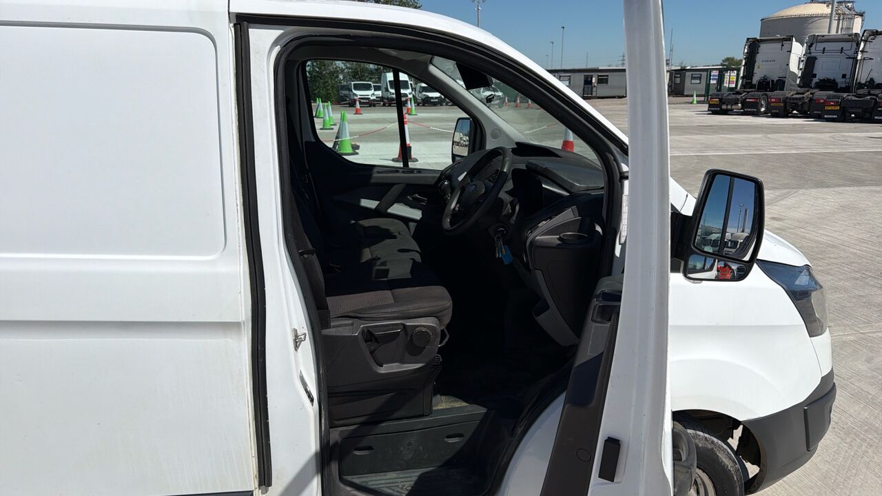 Ford Transit Custom 2.0 TDCI 130PS - Furgoneta pequeña: foto 5 Ford Transit Custom 2.0 TDCI 130PS - Furgoneta pequeña: foto 5