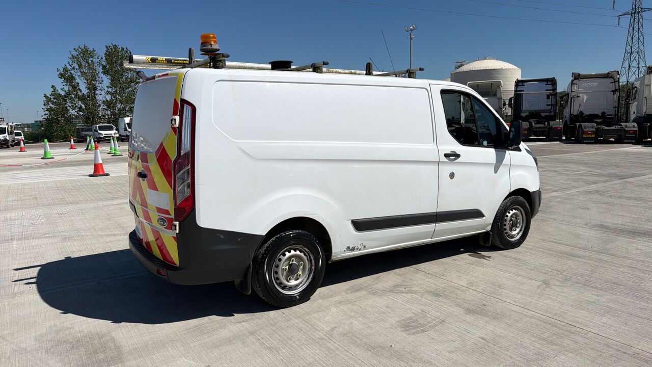 Ford Transit Custom 2.0 TDCI 130PS - Furgoneta pequeña: foto 4 Ford Transit Custom 2.0 TDCI 130PS - Furgoneta pequeña: foto 4