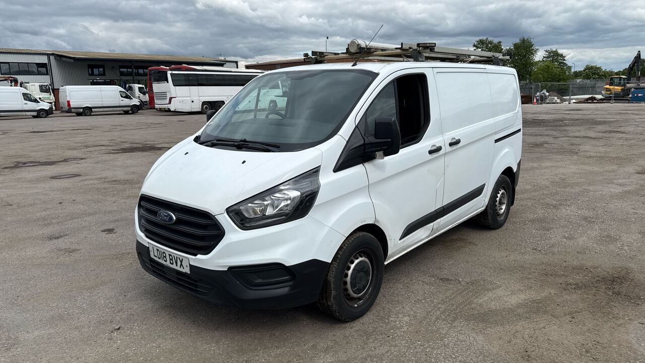 Ford Transit Custom 320 2.0 TDCi 105ps - Furgoneta pequeña: foto 2 Ford Transit Custom 320 2.0 TDCi 105ps - Furgoneta pequeña: foto 2