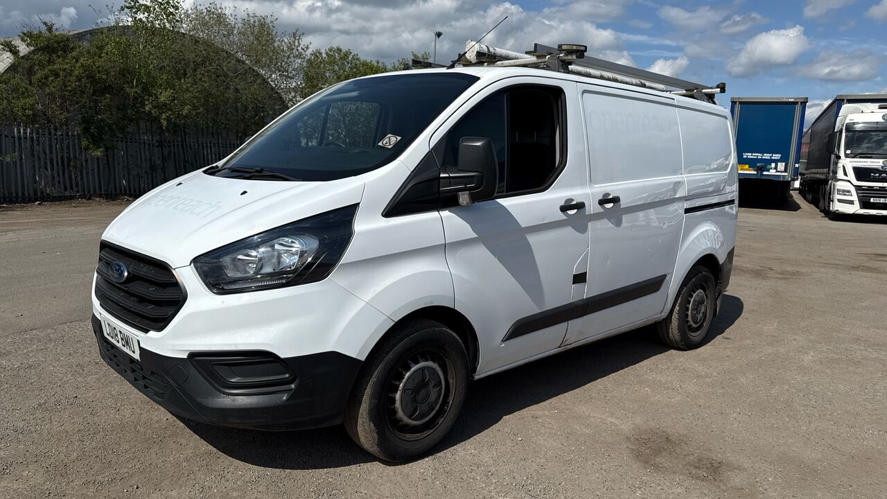 Ford Transit Custom 320 2.0 TDCi 105ps - Furgoneta pequeña: foto 2 Ford Transit Custom 320 2.0 TDCi 105ps - Furgoneta pequeña: foto 2
