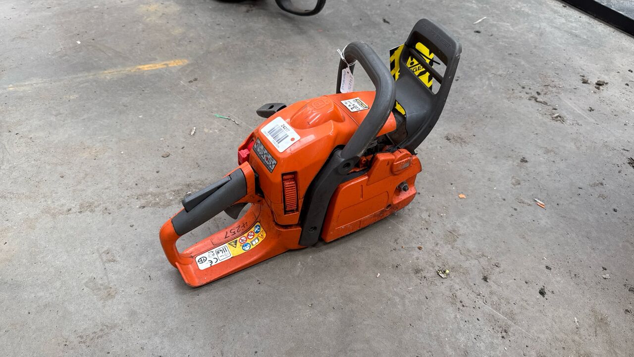 HUSQVARNA 435 X-TORO CHAINSAW - Equipo de construcción: foto 2 HUSQVARNA 435 X-TORO CHAINSAW - Equipo de construcción: foto 2
