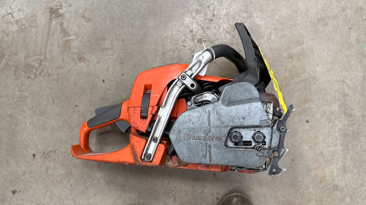 HUSQVARNA 550XP CHAINSAW - Equipo de construcción: foto 4 HUSQVARNA 550XP CHAINSAW - Equipo de construcción: foto 4