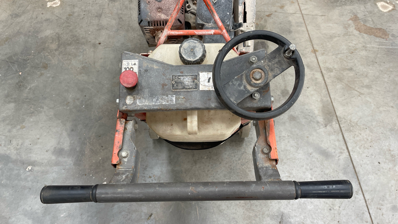 HUSQVARNA TS400LV, FLOOR SAW, PETROL (UNTESTED) - Equipo de construcción: foto 5 HUSQVARNA TS400LV, FLOOR SAW, PETROL (UNTESTED) - Equipo de construcción: foto 5