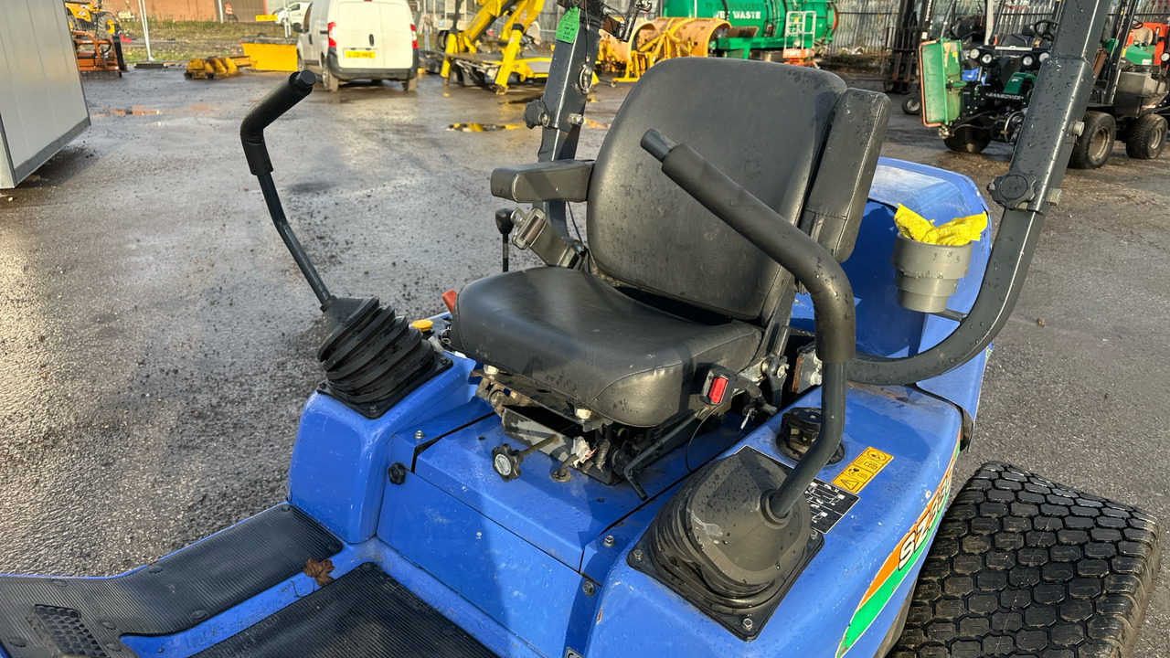 ISEKI SZ330 - Cortacésped: foto 5 ISEKI SZ330 - Cortacésped: foto 5