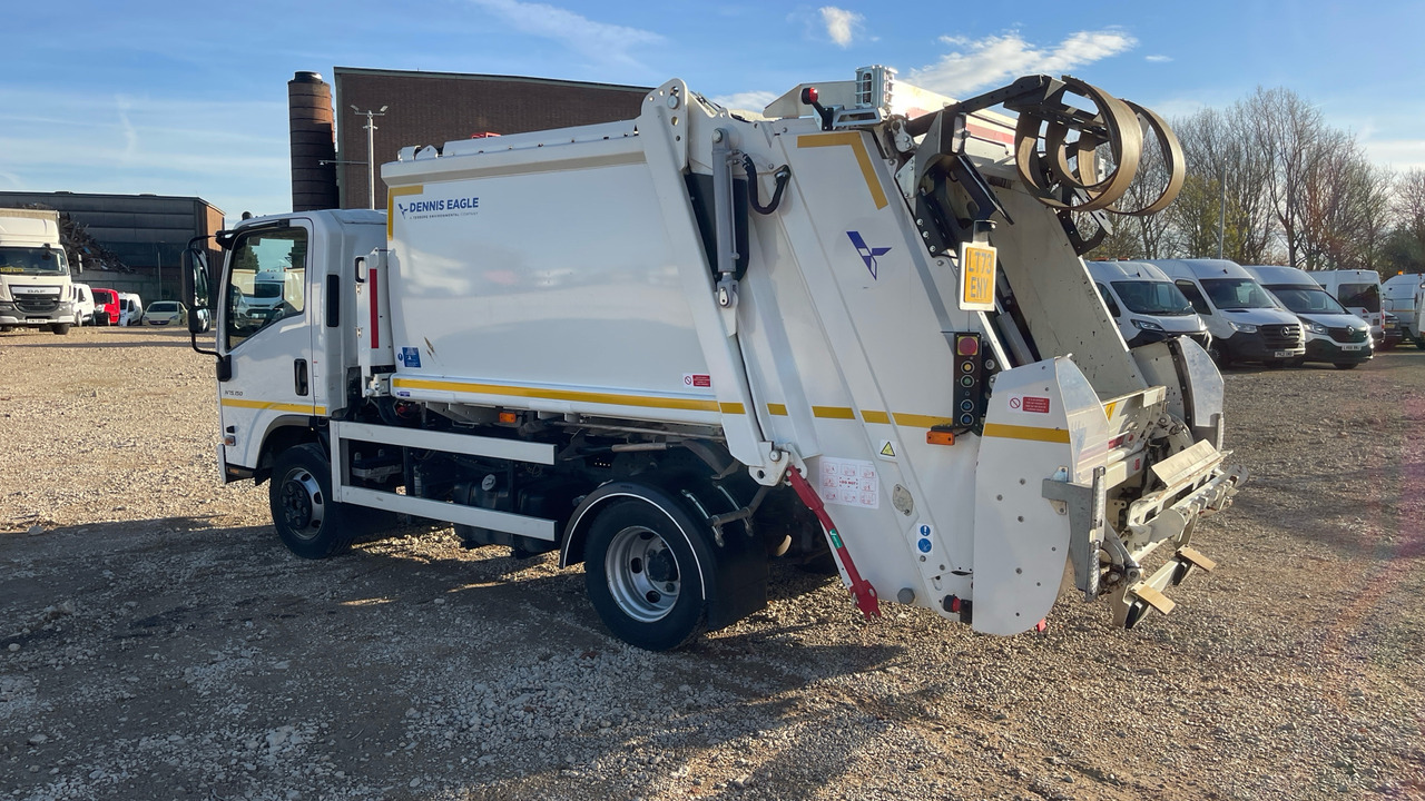 ISUZU N 75.150 - Camión de basura: foto 3 ISUZU N 75.150 - Camión de basura: foto 3