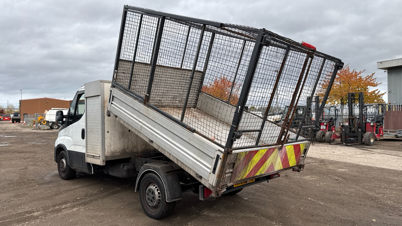 IVECO DAILY 35-120 2.3 4100 WB - Volquete furgoneta: foto 3 IVECO DAILY 35-120 2.3 4100 WB - Volquete furgoneta: foto 3