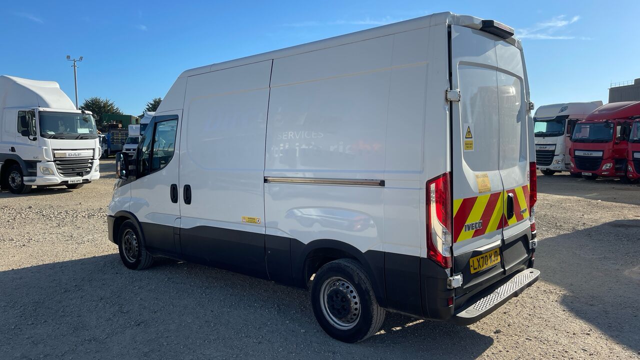 IVECO DAILY 35-140 - Furgón: foto 3 IVECO DAILY 35-140 - Furgón: foto 3