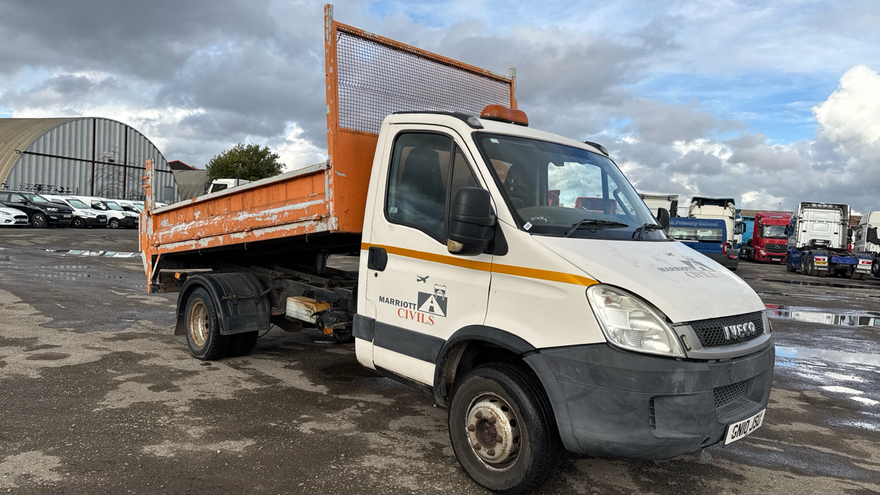 IVECO DAILY  60-180 - Volquete camión: foto 1 IVECO DAILY  60-180 - Volquete camión: foto 1