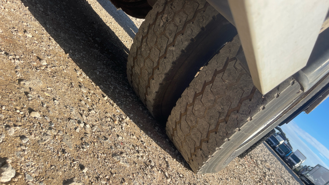 Camión caja abierta IVECO EUROCARGO 180E: foto 15 Camión caja abierta IVECO EUROCARGO 180E: foto 15