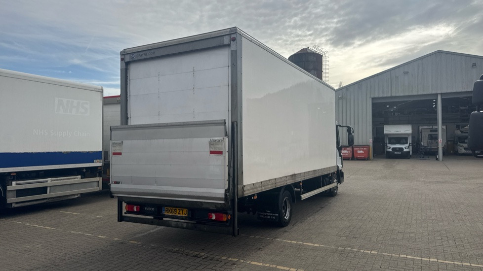 IVECO EUROCARGO 75-160 EURO 6 - Camión caja cerrada: foto 4 IVECO EUROCARGO 75-160 EURO 6 - Camión caja cerrada: foto 4