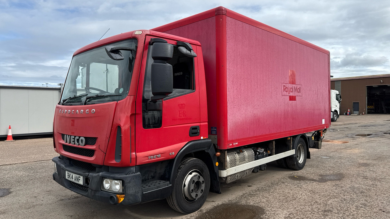 IVECO EUROCARGO 75E16S - Camión caja cerrada: foto 2 IVECO EUROCARGO 75E16S - Camión caja cerrada: foto 2