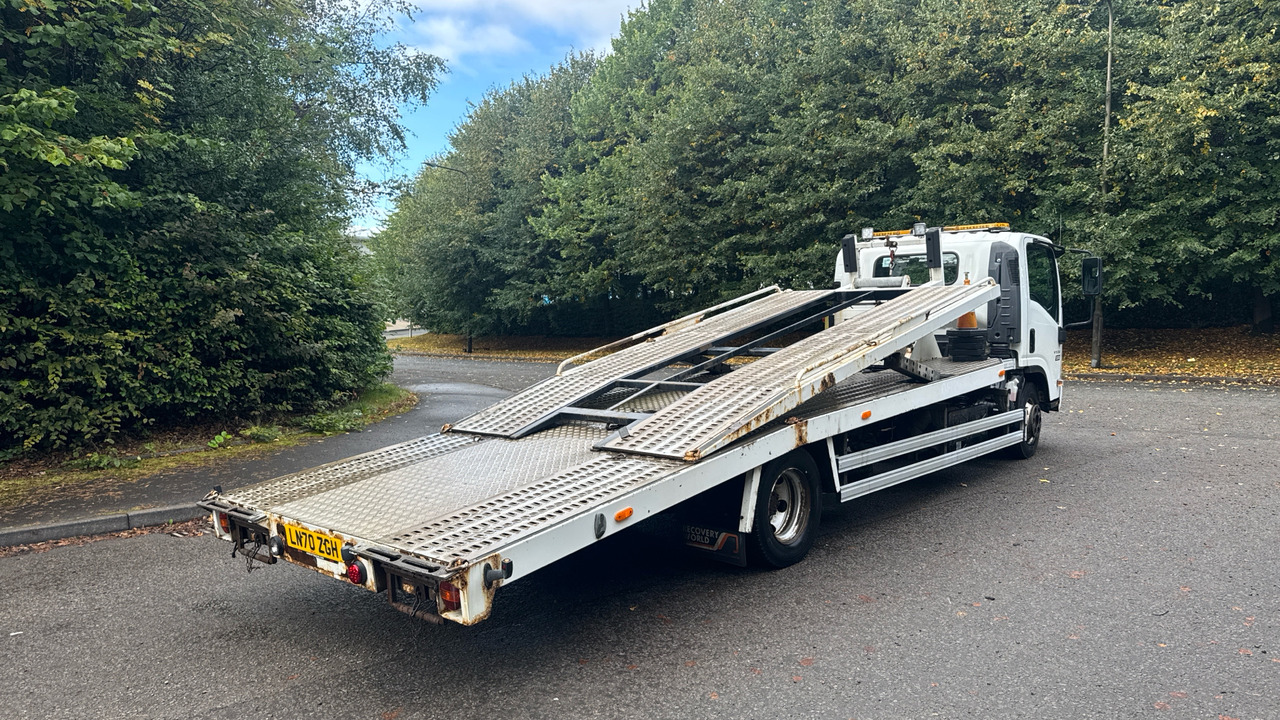 Isuzu N75 190 - Portavehículos camión: foto 4 Isuzu N75 190 - Portavehículos camión: foto 4