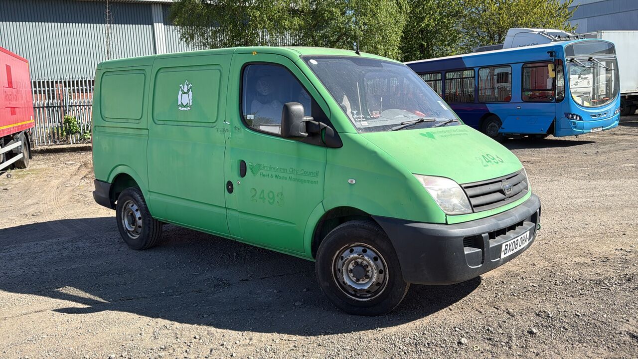 LDV MAXUS 2.8T 95PS - Furgoneta pequeña: foto 1 LDV MAXUS 2.8T 95PS - Furgoneta pequeña: foto 1
