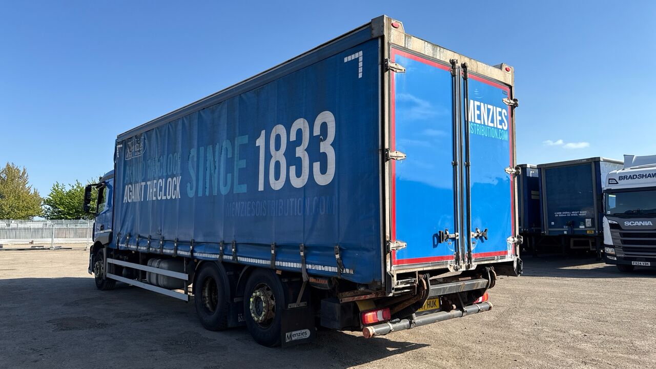 MERCEDES-BENZ ACTROS 2533 - Camión lona: foto 3 MERCEDES-BENZ ACTROS 2533 - Camión lona: foto 3