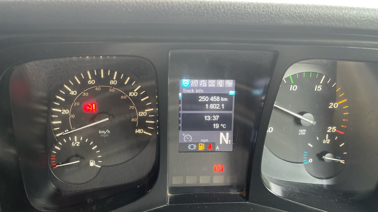 Volquete camión, Camión grúa MERCEDES-BENZ AROCS 3240: foto 6