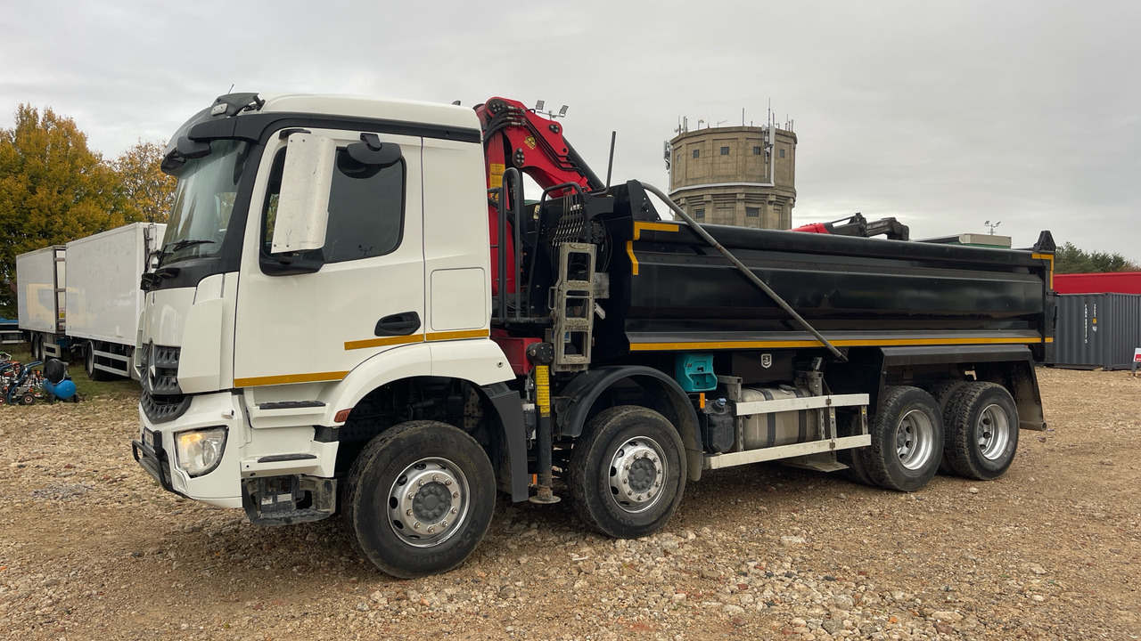 MERCEDES-BENZ AROCS - Volquete camión, Camión grúa: foto 2 MERCEDES-BENZ AROCS - Volquete camión, Camión grúa: foto 2
