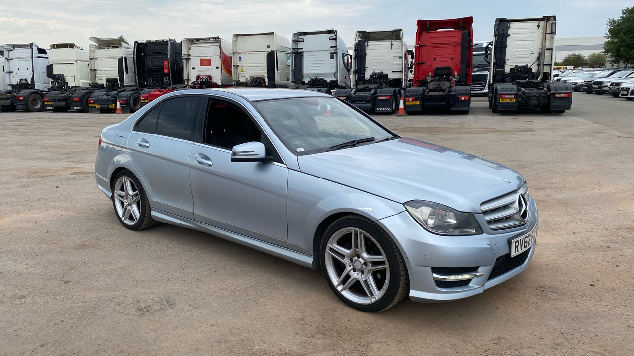 MERCEDES-BENZ C CLASS C220 CDI BLUEEFFICIENCY AMG - Sedan: foto 1 MERCEDES-BENZ C CLASS C220 CDI BLUEEFFICIENCY AMG - Sedan: foto 1