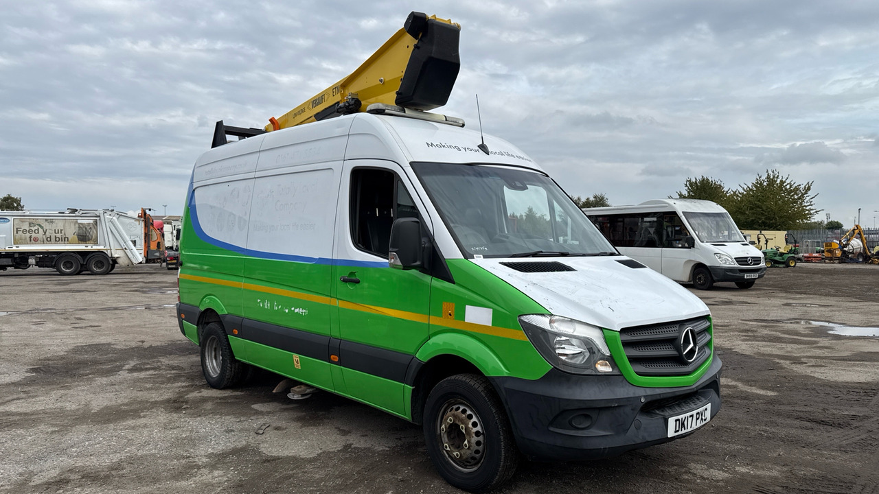 MERCEDES-BENZ SPRINTER - Camión con plataforma elevadora: foto 1 MERCEDES-BENZ SPRINTER - Camión con plataforma elevadora: foto 1
