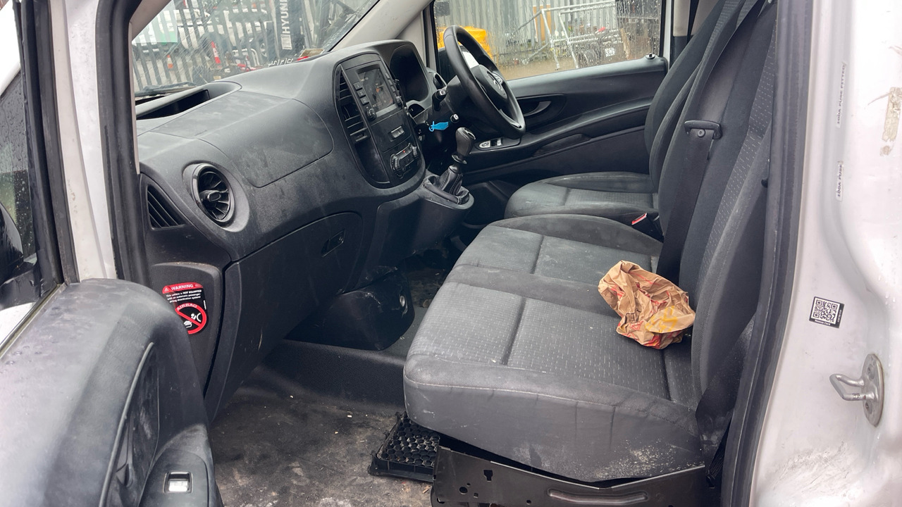 Furgón MERCEDES-BENZ VITO 110 CDI Progressive: foto 15