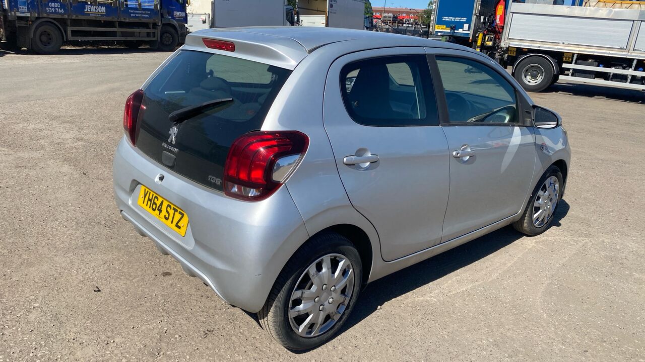 PEUGEOT 108 108 1.0 Active - Hatchback: foto 4 PEUGEOT 108 108 1.0 Active - Hatchback: foto 4