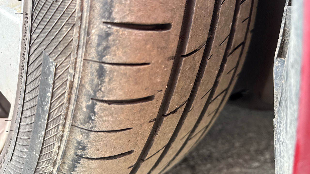 Coche PEUGEOT 5008 2.0 HDI 150PS: foto 18 Coche PEUGEOT 5008 2.0 HDI 150PS: foto 18