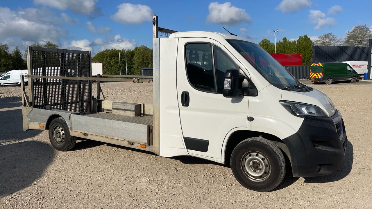 PEUGEOT BOXER 335 2.2 BLUEHDI - Furgoneta: foto 1 PEUGEOT BOXER 335 2.2 BLUEHDI - Furgoneta: foto 1