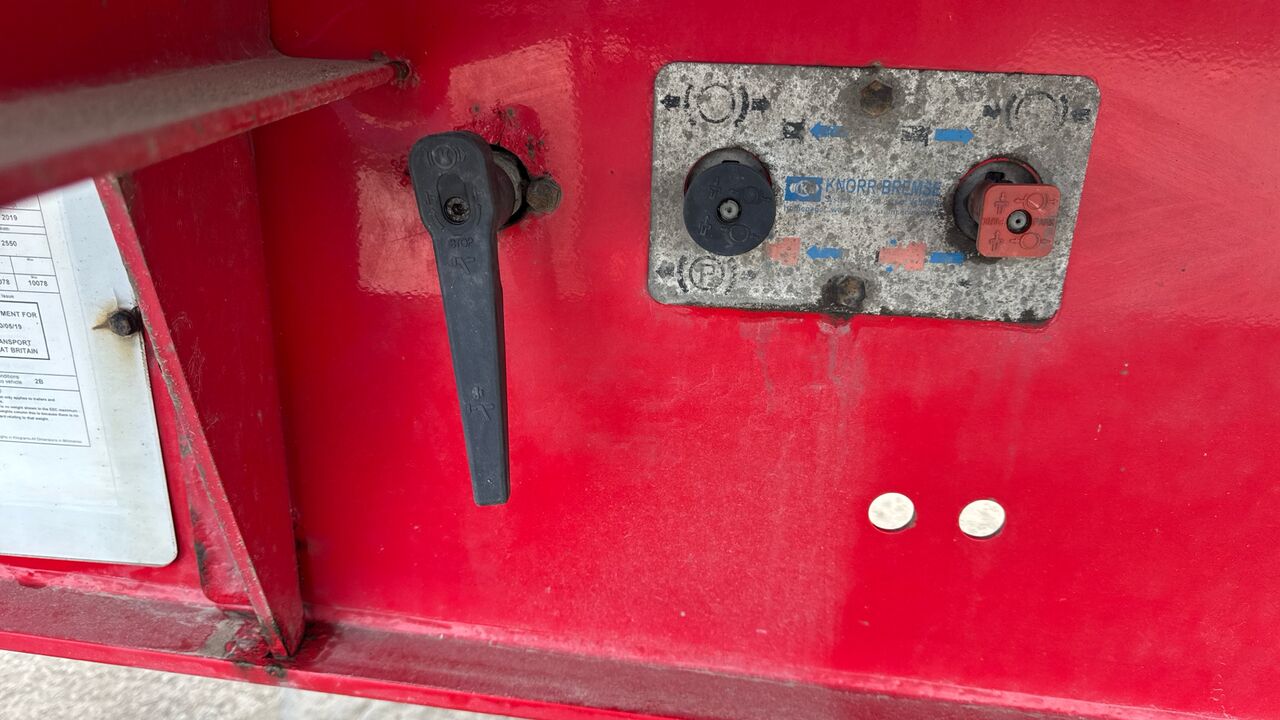 Remolque FRUEHAUF TIPPER: foto 17