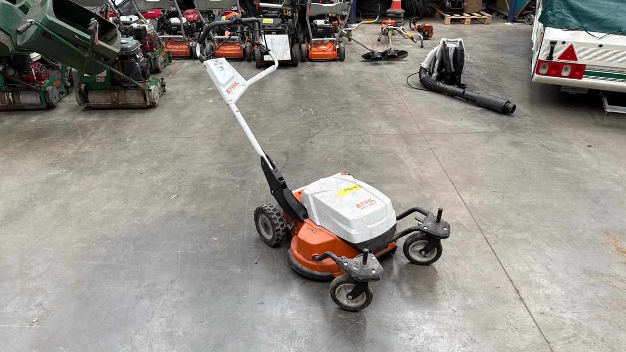 STIHL BR500 BACK PACK LEAF BLOWER - Equipo de construcción: foto 4 STIHL BR500 BACK PACK LEAF BLOWER - Equipo de construcción: foto 4