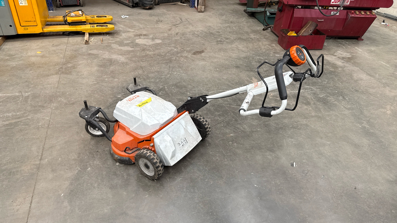 STIHL BR500 BACK PACK LEAF BLOWER - Equipo de construcción: foto 2 STIHL BR500 BACK PACK LEAF BLOWER - Equipo de construcción: foto 2