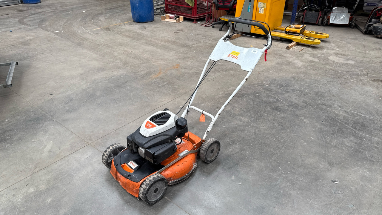 STIHL RM4 RTP - Cortacésped: foto 2 STIHL RM4 RTP - Cortacésped: foto 2