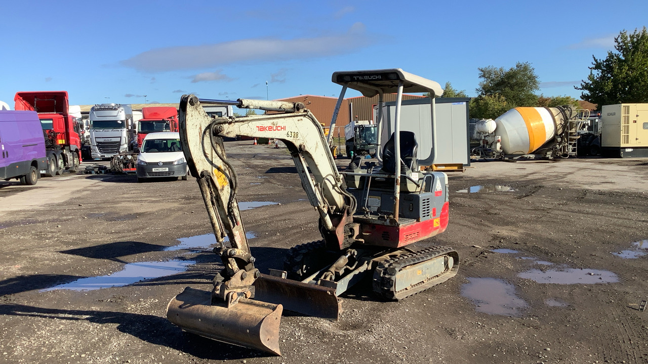 TAKEUCHI TB219 - Miniexcavadora: foto 1 TAKEUCHI TB219 - Miniexcavadora: foto 1