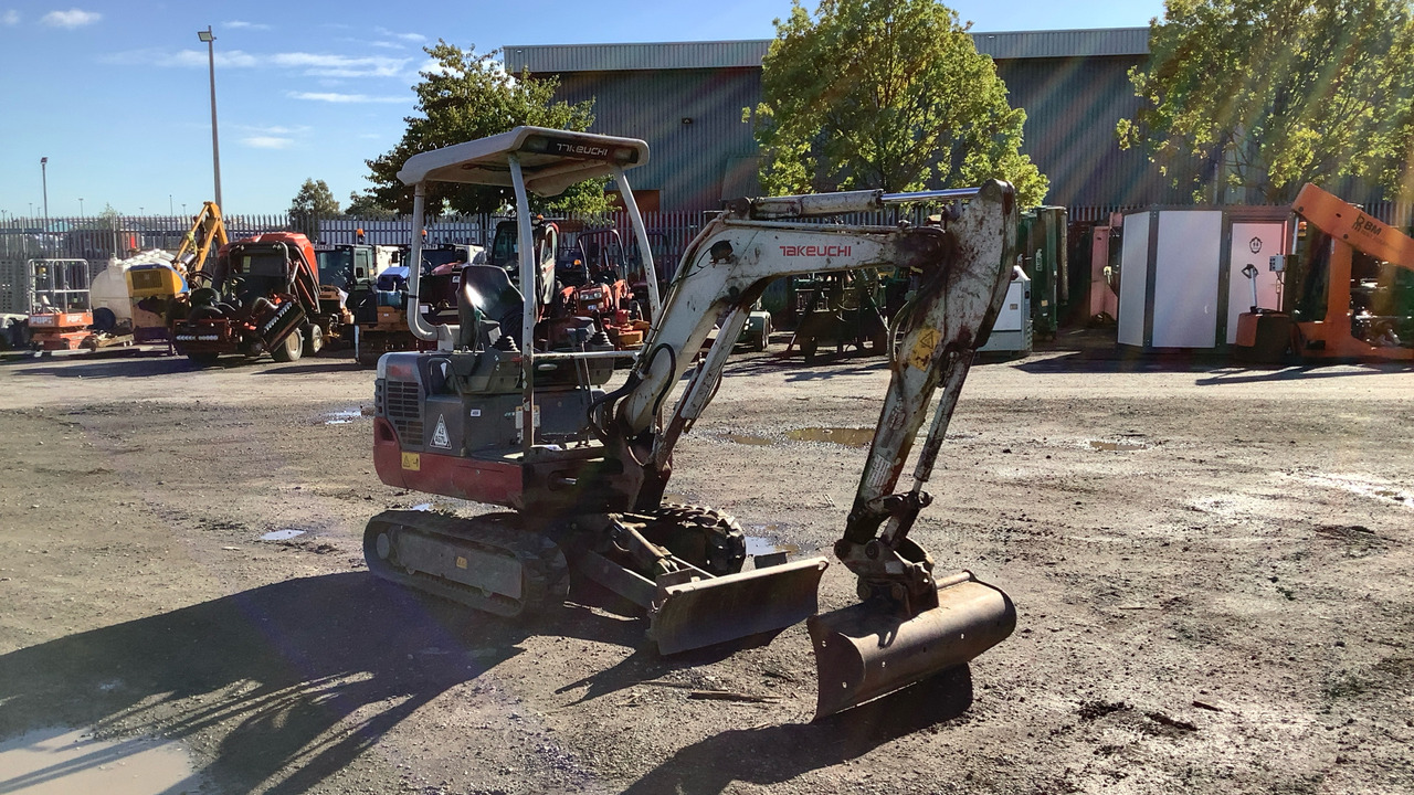 TAKEUCHI TB219 - Miniexcavadora: foto 2 TAKEUCHI TB219 - Miniexcavadora: foto 2