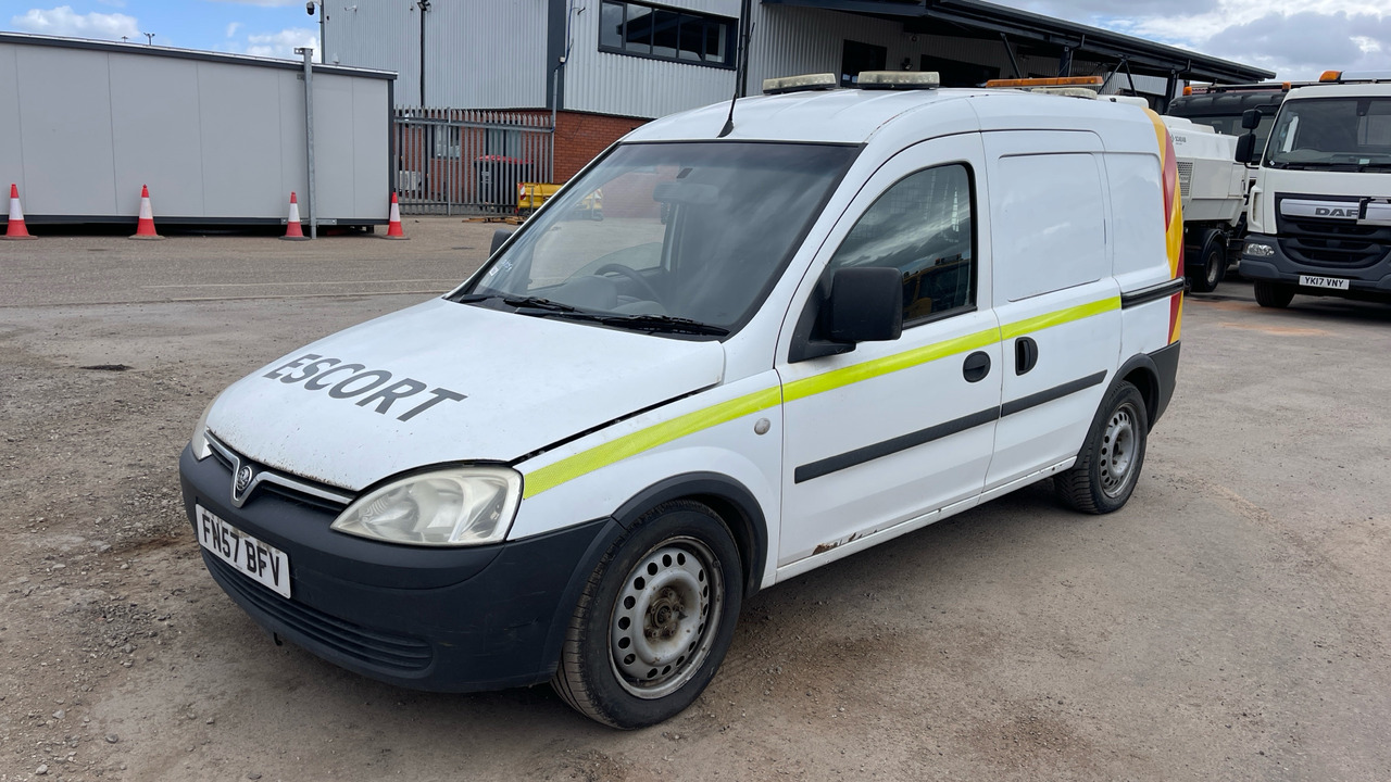 VAUXHALL COMBO 1700 16V 1.7 CDTI - Furgoneta pequeña: foto 2 VAUXHALL COMBO 1700 16V 1.7 CDTI - Furgoneta pequeña: foto 2