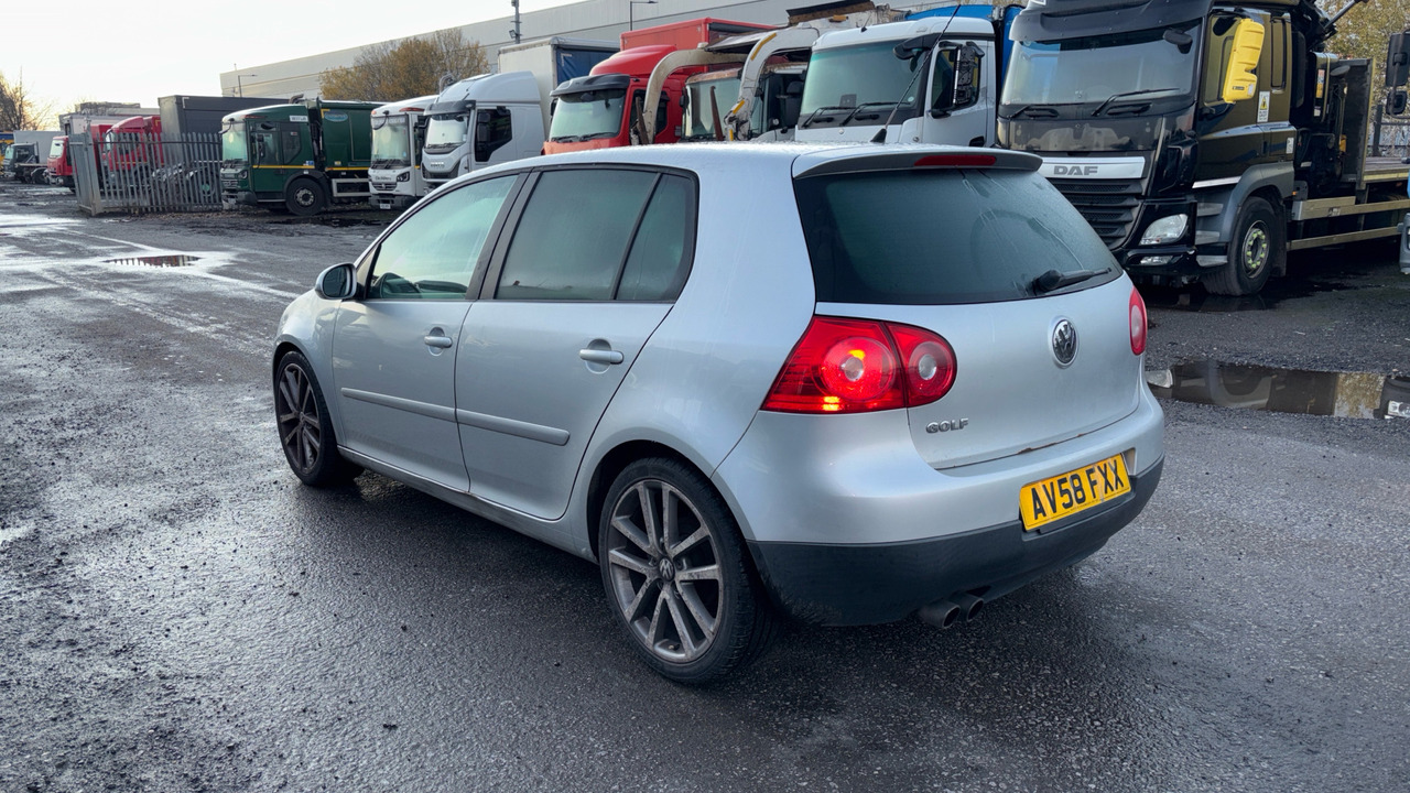 VOLKSWAGEN GOLF 2.0 GT Sport TDI 170 DPF - Hatchback: foto 3 VOLKSWAGEN GOLF 2.0 GT Sport TDI 170 DPF - Hatchback: foto 3