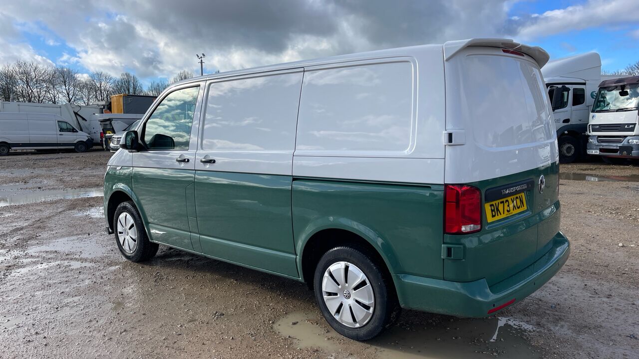 VOLKSWAGEN TRANSPORTER 28 2.0 TDI 110PS - Furgoneta pequeña: foto 3 VOLKSWAGEN TRANSPORTER 28 2.0 TDI 110PS - Furgoneta pequeña: foto 3