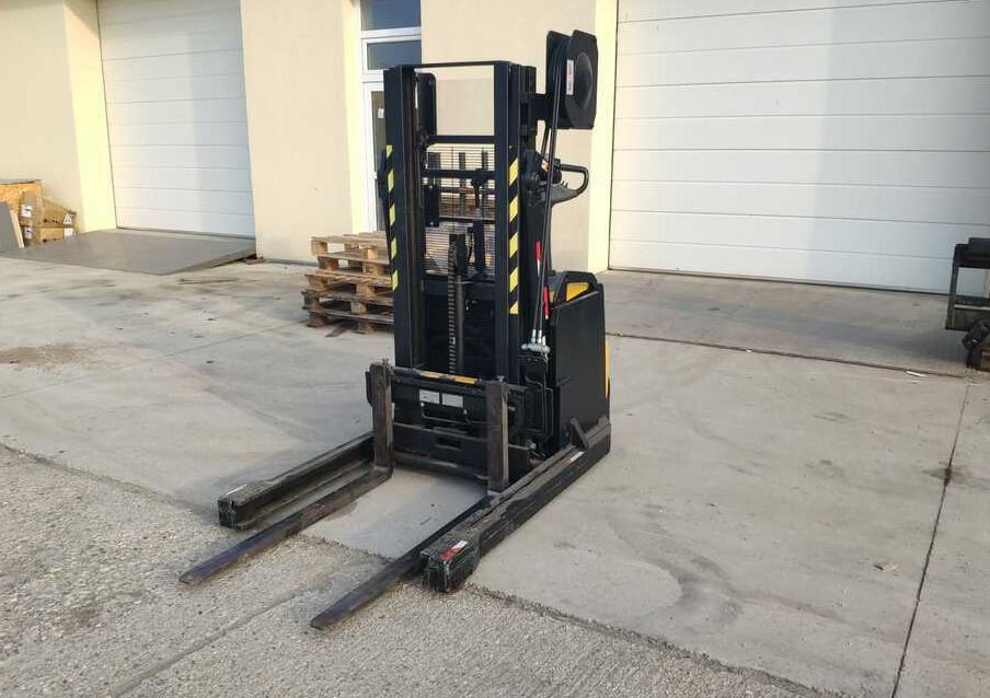 Toyota SWE120XR, battery 2024 - Apilador: foto 1 Toyota SWE120XR, battery 2024 - Apilador: foto 1
