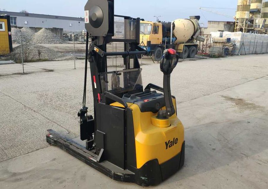 Toyota SWE120XR, battery 2024 - Apilador: foto 3 Toyota SWE120XR, battery 2024 - Apilador: foto 3