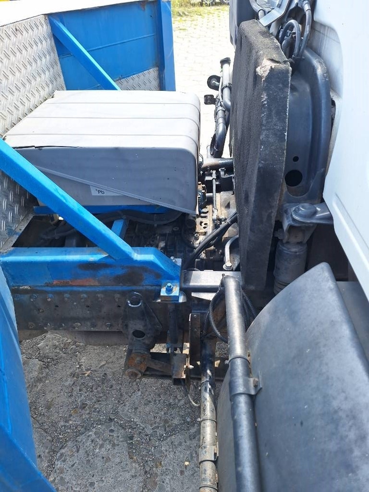 Camión con plataforma elevadora Bison TKA 30 KS: foto 9