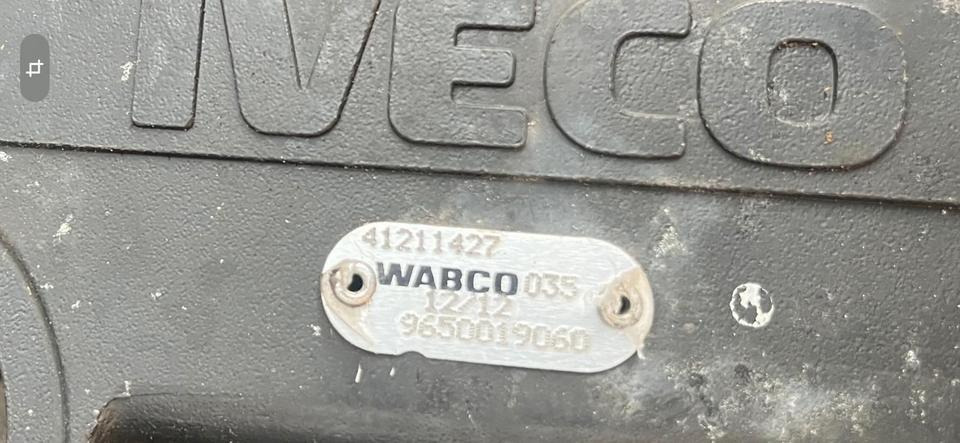 IVECO STRALIS 450 Fußbremsventil Bremsventil WABCO 9650019060 - Válvula de freno para Camión: foto 2 IVECO STRALIS 450 Fußbremsventil Bremsventil WABCO 9650019060 - Válvula de freno para Camión: foto 2
