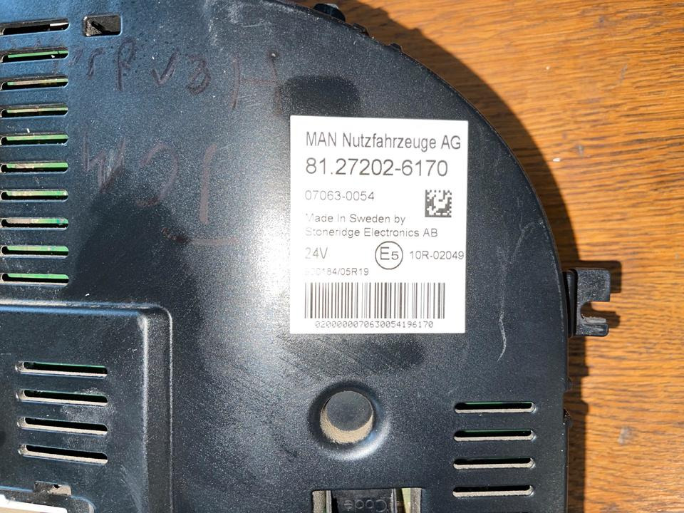MAN Kombiinstrument Tacho 81272026170 - Salpicadero para Camión: foto 3 MAN Kombiinstrument Tacho 81272026170 - Salpicadero para Camión: foto 3
