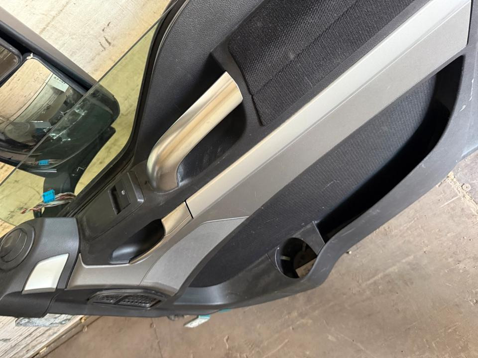 MAN TGX Beifahrertür Grün Spiegel Innenverkleidung LN 61 - Puerta y piezas para Camión: foto 4 MAN TGX Beifahrertür Grün Spiegel Innenverkleidung LN 61 - Puerta y piezas para Camión: foto 4