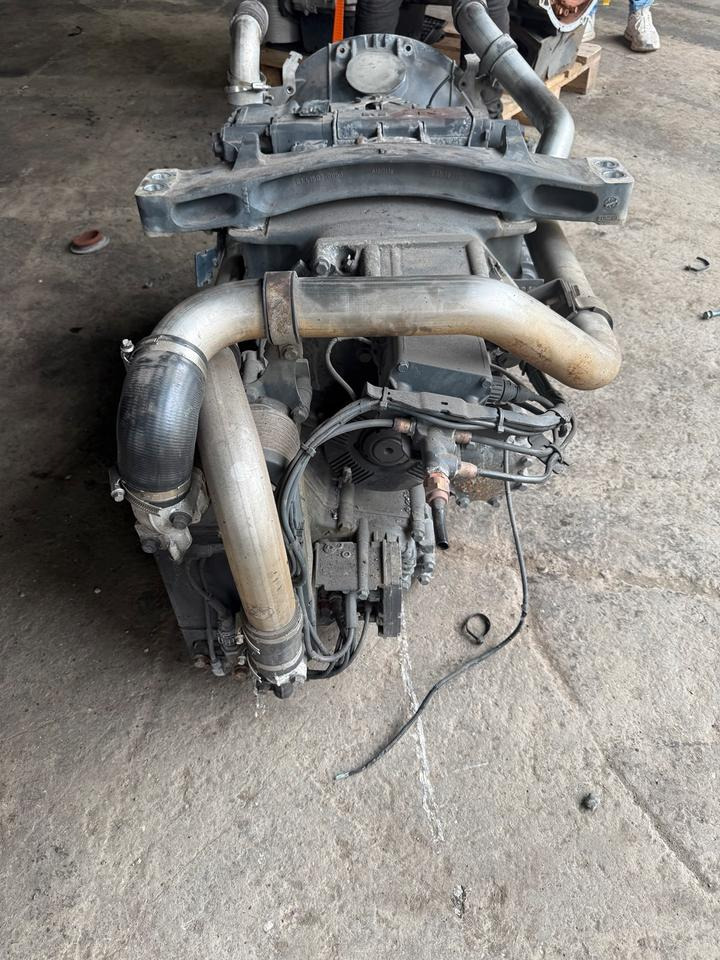 MAN TGX EU 6 Tipmatic Getriebe - Caja de cambios para Camión: foto 4 MAN TGX EU 6 Tipmatic Getriebe - Caja de cambios para Camión: foto 4