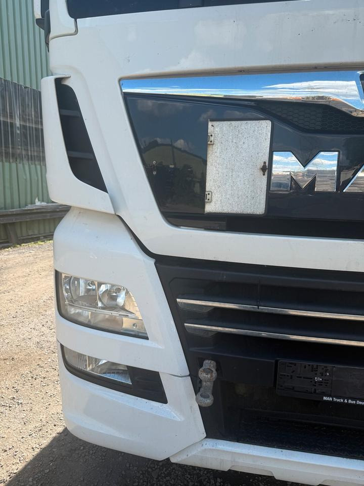 MAN TGX Frontpaket EU6 - Carrocería y exterior para Camión: foto 4 MAN TGX Frontpaket EU6 - Carrocería y exterior para Camión: foto 4
