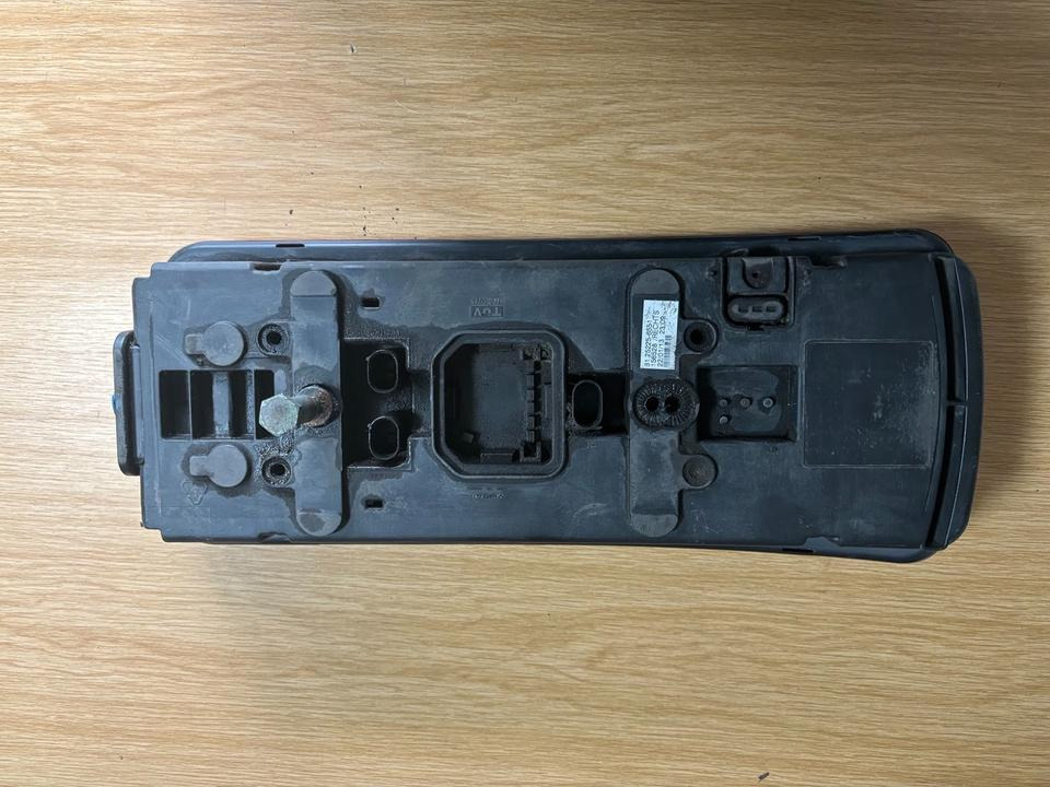 MAN TGX Rücklicht Rechts 81.25225-6551 SN 03 - Luz trasera para Camión: foto 2 MAN TGX Rücklicht Rechts 81.25225-6551 SN 03 - Luz trasera para Camión: foto 2